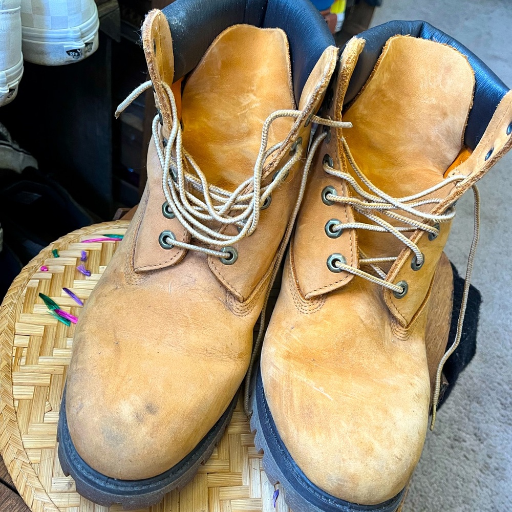 Men’s timberland boots, size 10
